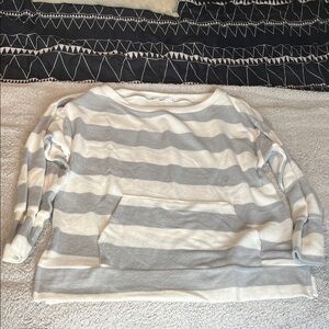 Cozy Striped Crew Neck Sweater - Gray & White